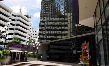 タイで知名度が高いシノタイタワーの外観